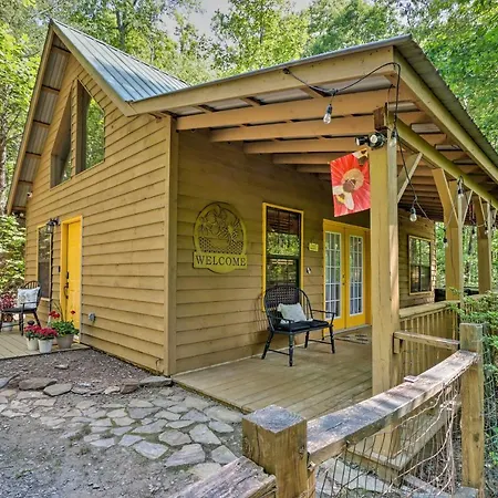 Bumblebee Cottage Murphy Retreat With Hot Tub